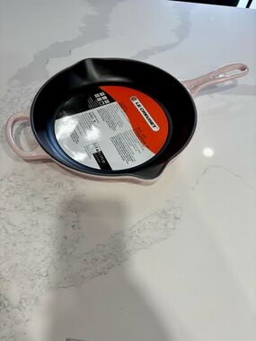 Brand new Rare Limited Le Creuset Pink Enamel Cast Iron Skillet w/Helper Handle